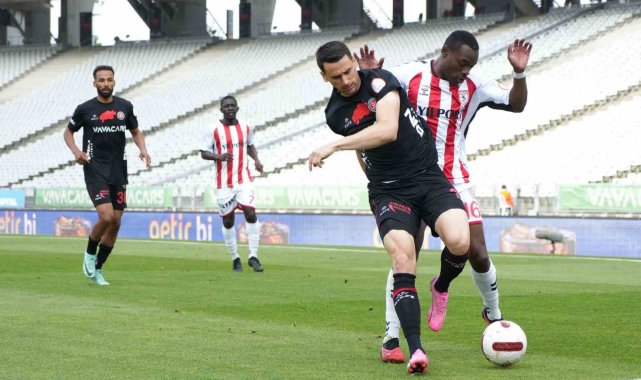 Trendyol Süper Lig: Fatih Karagümrük: 3 - Samsunspor: 1
