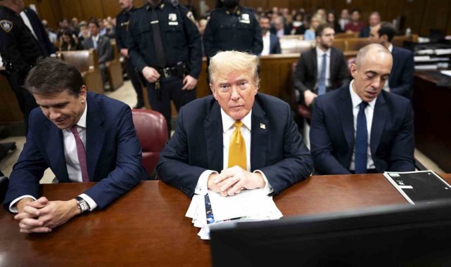 Trump hakkındaki "sus payı" davasında jüri müzakerelere başladı