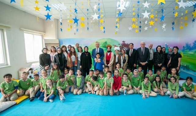 Türkiye'de çok fazla eşi bulunmayan bu sınıfta minik öğrencilere masal anlatılıyor