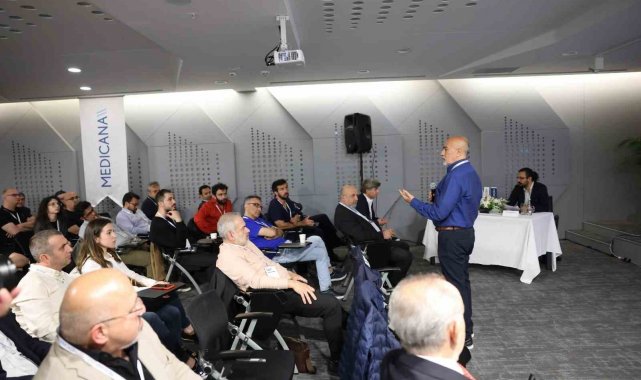 Türkiye'nin dört bir yanından Beyin ve Sinir Cerrahisi Uzmanları İstanbul'da buluştu