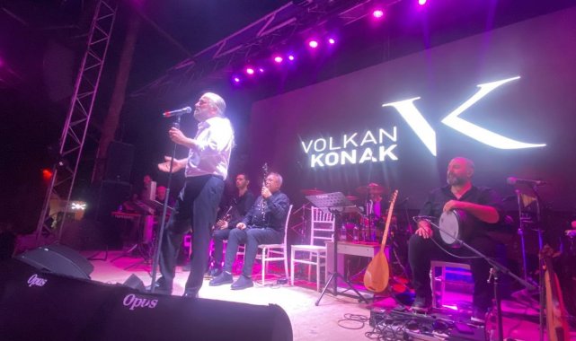 Ünlü sanatçı Marmaris'te kulakların pasını sildi