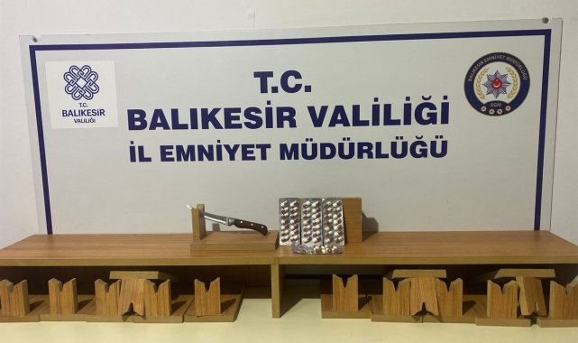 Üst aramasında 50 uyuşturucu, uyarıcı hap yakalandı