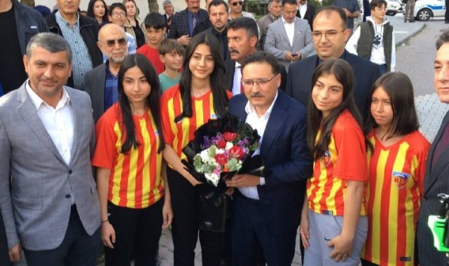 Vali Çiçek: "Bu gençliği kimseye teslim etmeyiz"