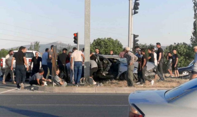 Yatağan'da feci kaza: 1'si ağır 4 yaralı