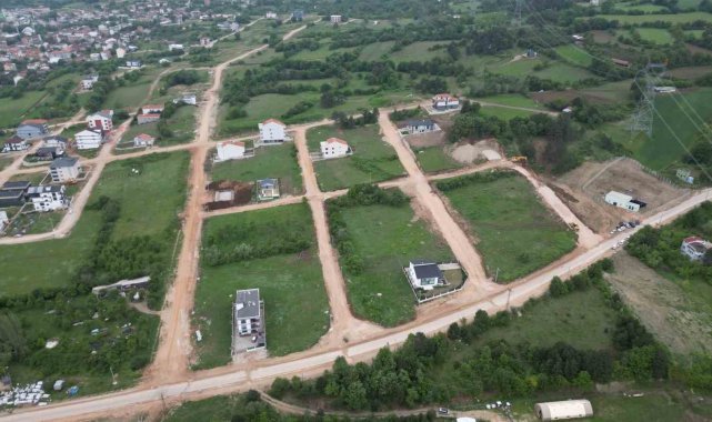 Yeniceköy Mahallesinde yeni yollar açılıyor