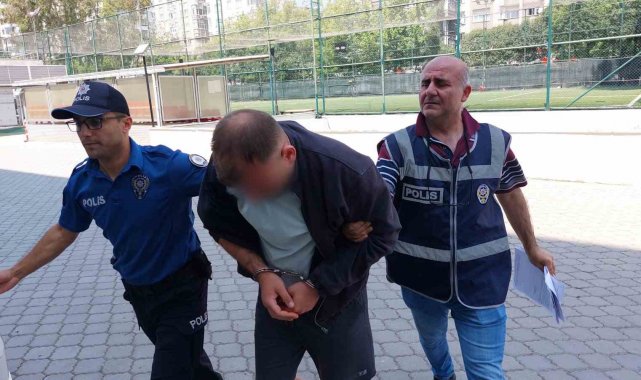 'Boğazından bıçaklandığı' mesajını komşu kadına atıp yardım istedi