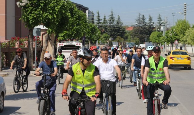 'Temiz Hava İçin Otomobilsiz Bir Gün' temasıyla bisiklet turu düzenlendi