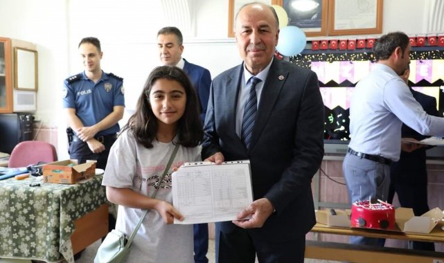 Alaca'da 4 bin 800 öğrenci karne aldı