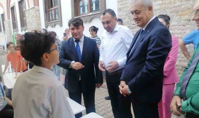 Alaşehirli çocukların sergisine büyük ilgi