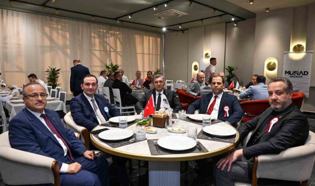 Ali Akçay: "İş dünyasının iki önemli sorunu personel ve finansa ulaşım"
