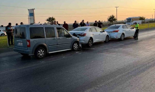 Antalya'da zincirleme kaza: 3 yaralı