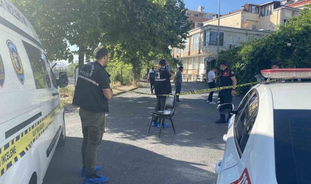 Avcılar'da uzun namlulu silah ve tabancayla kahvehaneyi taradılar: 4 yaralı