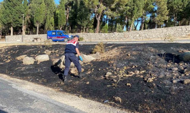 Ayvacık'ta yangının ilk çıktığı noktada jandarma incelemelerde bulundu