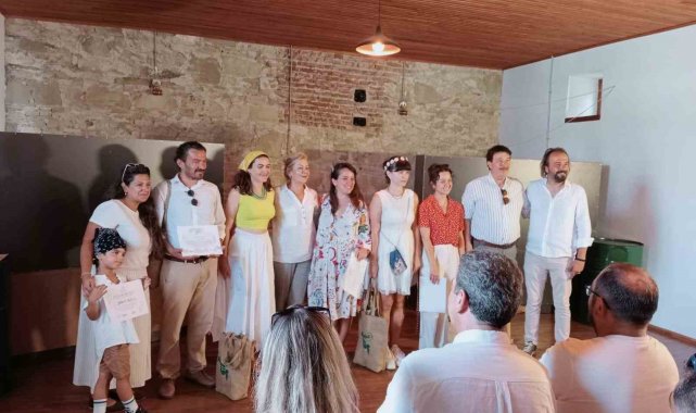 Ayvalık'ta Mutluköy Yaşam Merkezi yılsonu etkinliği renkli performanslara sahne oldu