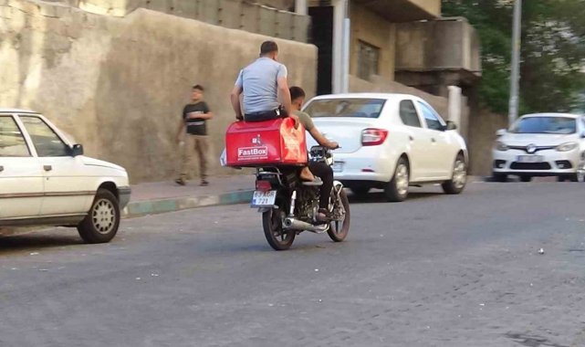 Bagaj kutusu üzerindeki tehlikeli yolculuk kamerada