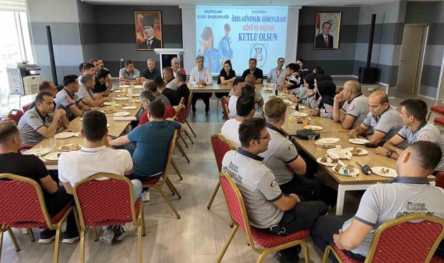 Başhekim Prof. Dr. Kuyrukluyıldız, hastanede görev yapan güvenlik personelleriyle bir araya geldi