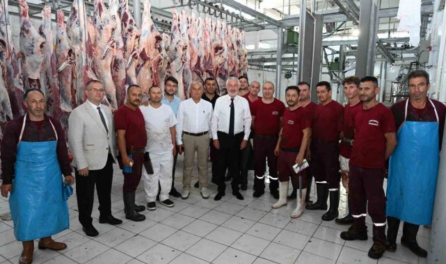 Başkan Başdeğirmen, kurban kesimlerinde vatandaşlarla bayramlaştı