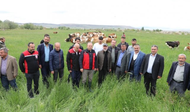 Başkan Çolakbayrakdar, "Kırsal mahallelerde örnek hizmetlere imza atıyoruz"