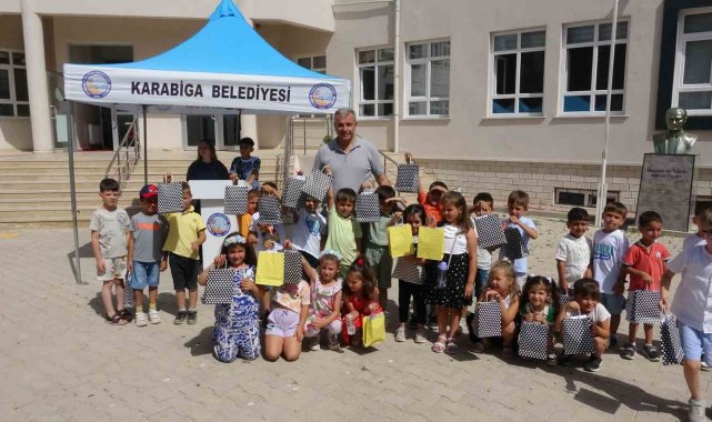 Başkan Elbi, öğrencilere akıllı saat sözünü tuttu