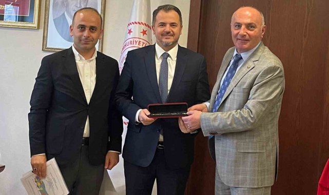 Başkan Özakalın'dan bakanlık bürokratlarına ziyaret
