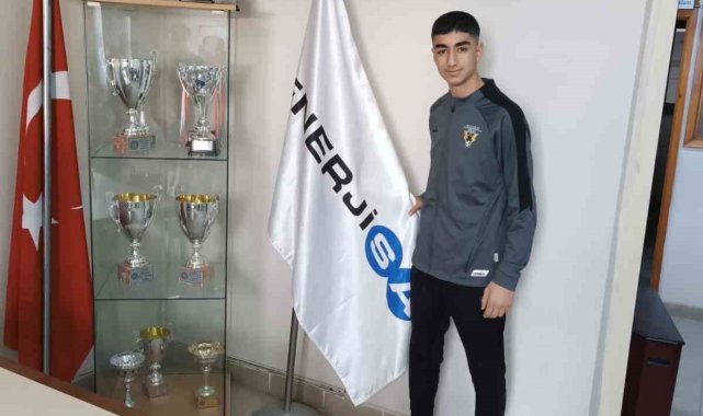 Başkent EDAŞ Spor Kulübü Türk futboluna oyuncu yetiştiriyor