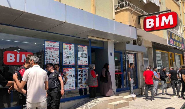 BİM içerisindeki tartışma silahlı kavgaya dönüştü: 3 yaralı