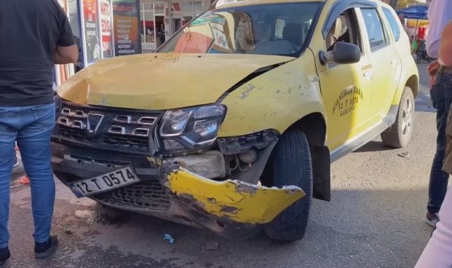 Bingöl'de ticari taksinin çarptığı 2 yaya yaralandı