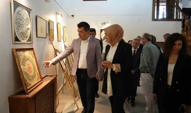 Boş vakitlerini kursta geçiren üniversite öğrencileri yaptıkları ürünlerle mest etti