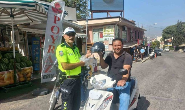 Bozdoğan'da motorculara kask dağıtıldı