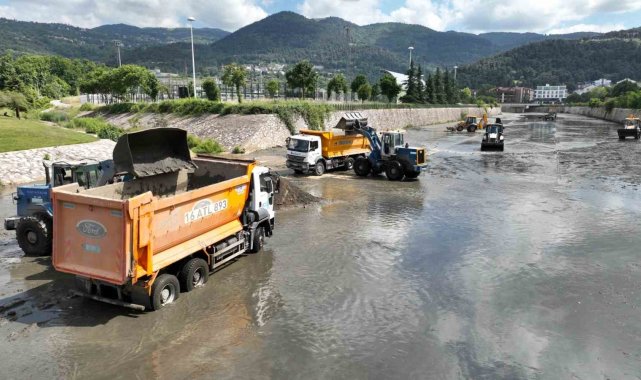BUSKİ'den derelere yaz temizliği