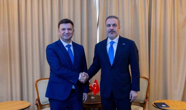 Dışişleri Bakanı Fidan, Kuzey Makedonya Dışişleri Bakanı Osmani ile görüştü