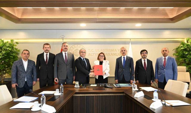 Dülük Tüneli için imzalar atıldı