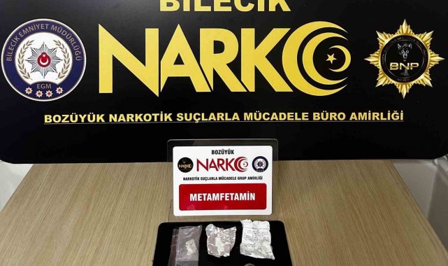Durdurulan şüpheli araçta uyuşturucu madde çıktı