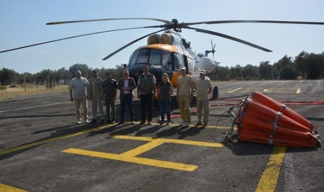 Edremit'te orman yangınlarıyla mücadeleye helikopter desteği