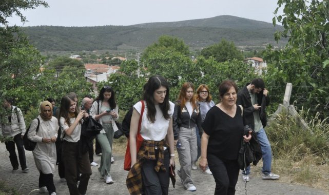 Egeli genç sosyologlardan köylere uygulama gezisi