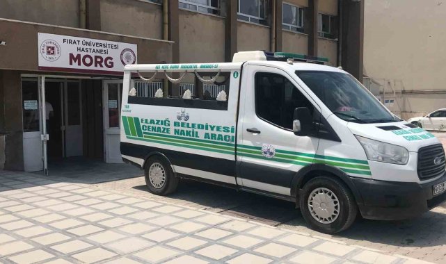 Elazığ'da traktörün altına kalan kişi hayatını kaybetti