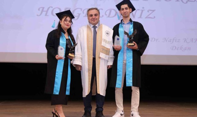 ERÜ Havacılık ve Uzay Bilimleri Fakültesi yeni mezunlarını verdi