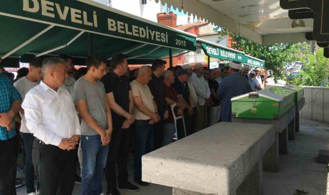 Eski Başkan Cabbar'ın anneannesi toprağa verildi