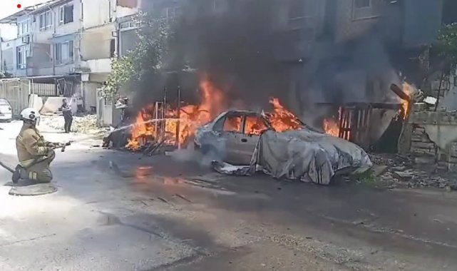 Evde başlayan yangın park halindeki aracı kullanılmaz hale getirdi