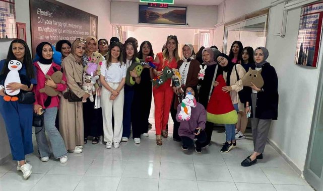 GAÜN öğrencilerinden hastanede tedavi gören çocuklara moral ziyareti