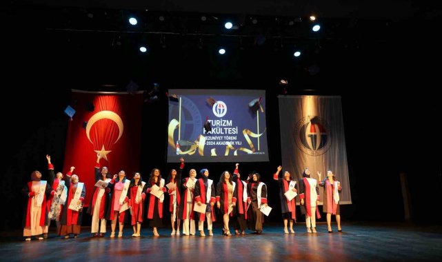 GAÜN Turizm Fakültesi mezunları törenle uğurlandı
