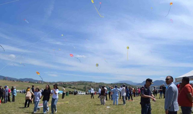 Isparta'da Uçurtma Şenliği düzenlendi