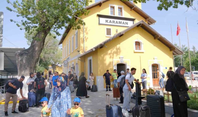 Karaman YHT garında bayram yoğunluğu yaşanıyor