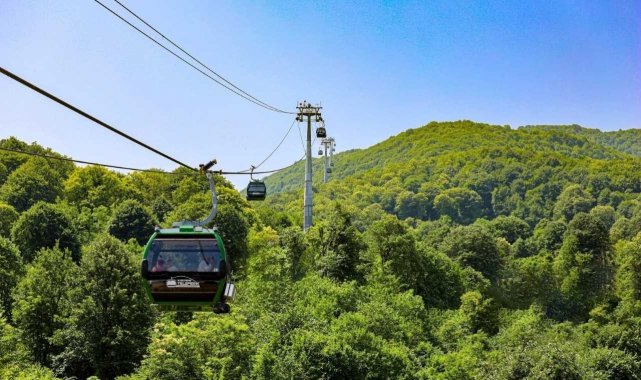 Karnesini alan teleferiğe koştu