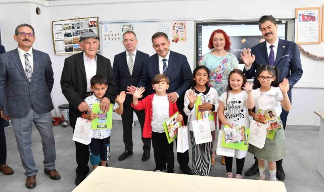 Kırşehir'de 43 bin 718 öğrenci karne heyecanı yaşadı