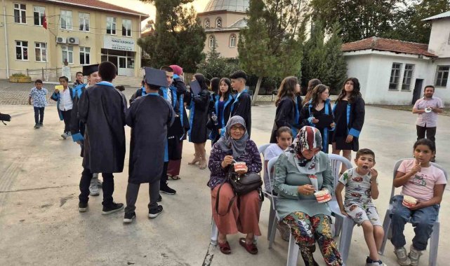 Köyceğiz Yangı İlk ve Ortaokulu'nda mezuniyet töreni yapıldı