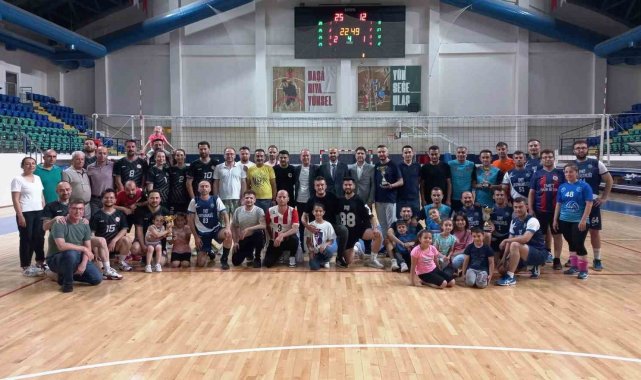 Kütahya'da kurumlar arası voleybol turnuvası