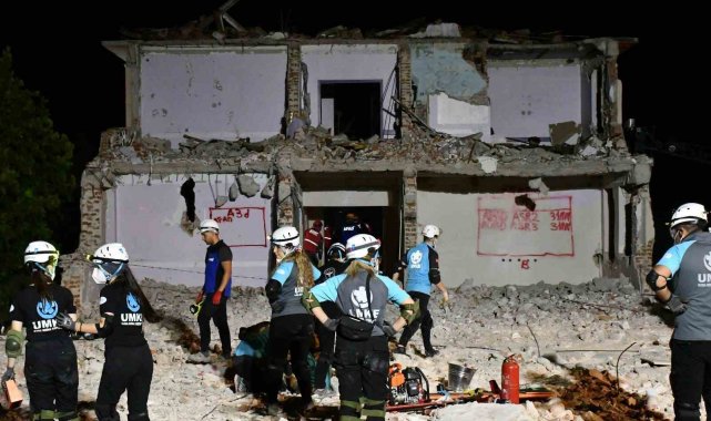 Lüleburgaz'da gerçeği aratmayan enkaz arama kurtarma tatbikatı
