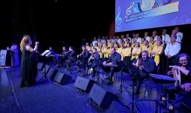 Mersin'deki emeklilerden 'Yaz Nağmeleri' konseri