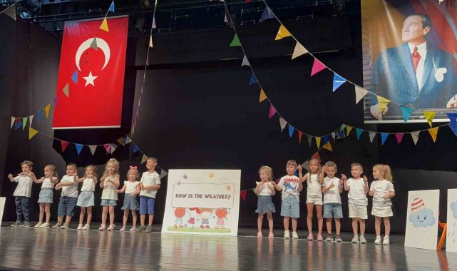 Nilüferli miniklerin yılsonu gösterisi tam not aldı